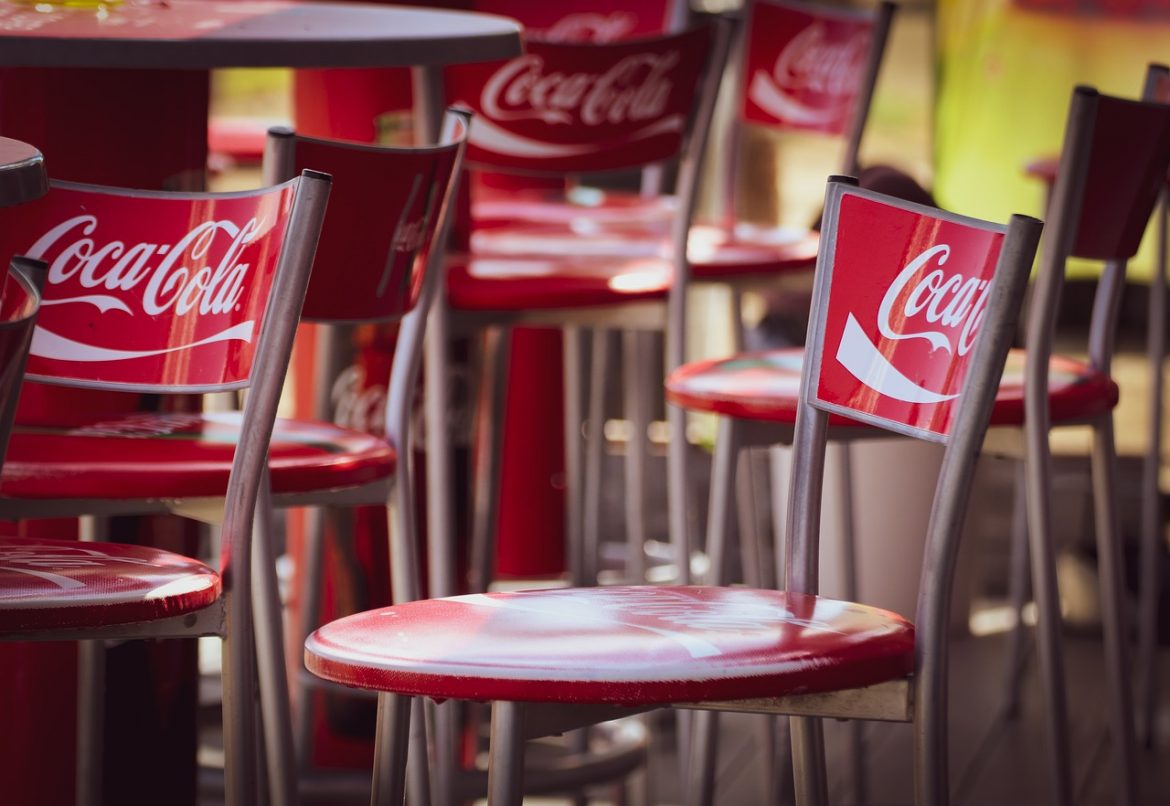 Coca-Cola a fost acuzată că a dat mită 8 milioane de euro unor oameni de știință și medici