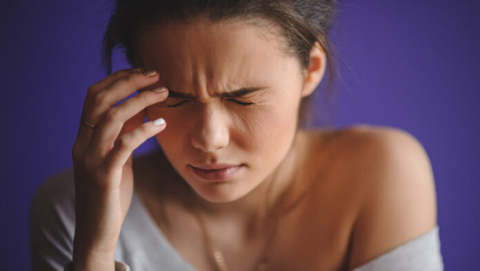 10 remedii naturiste in cazul durerilor de cap.