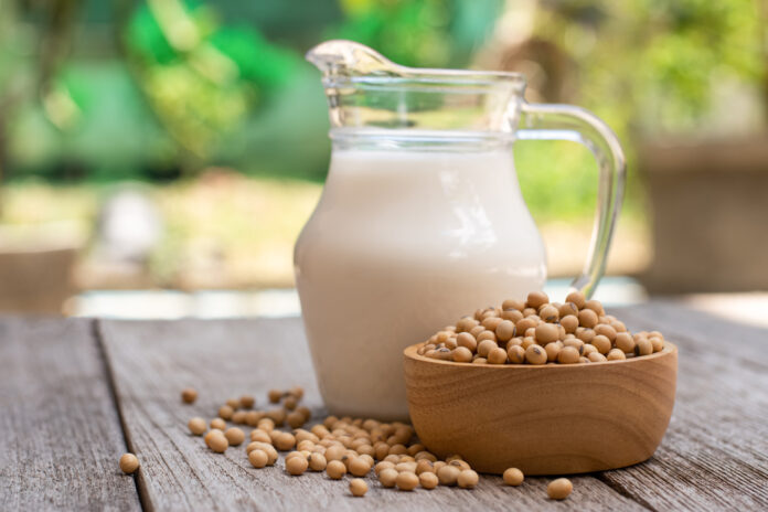 Lapte de soia facut acasa si beneficiile pe care acest lapte il aduce în organismul nostru.