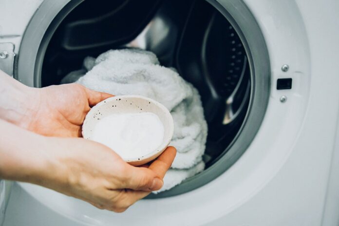 Ce sa pui în mașina de spălat pentru ca rufele sa fie curate și dezinfectate.