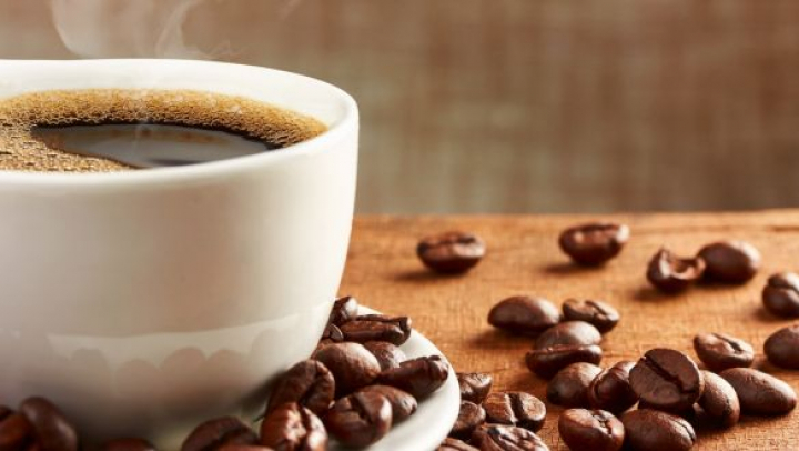 Cafeaua prezintă o multitudine de beneficii, in primul rând pentru ca este bogata in antioxidanți care au rolul de a îndepărta radicalii liberi din organism.