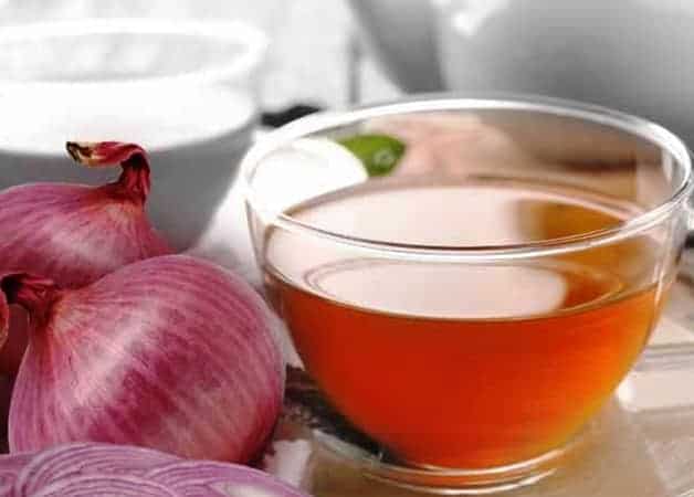 Ceai de ceapă și mere – leac cu tradiție pentru tuse, răceli și întărirea imunității