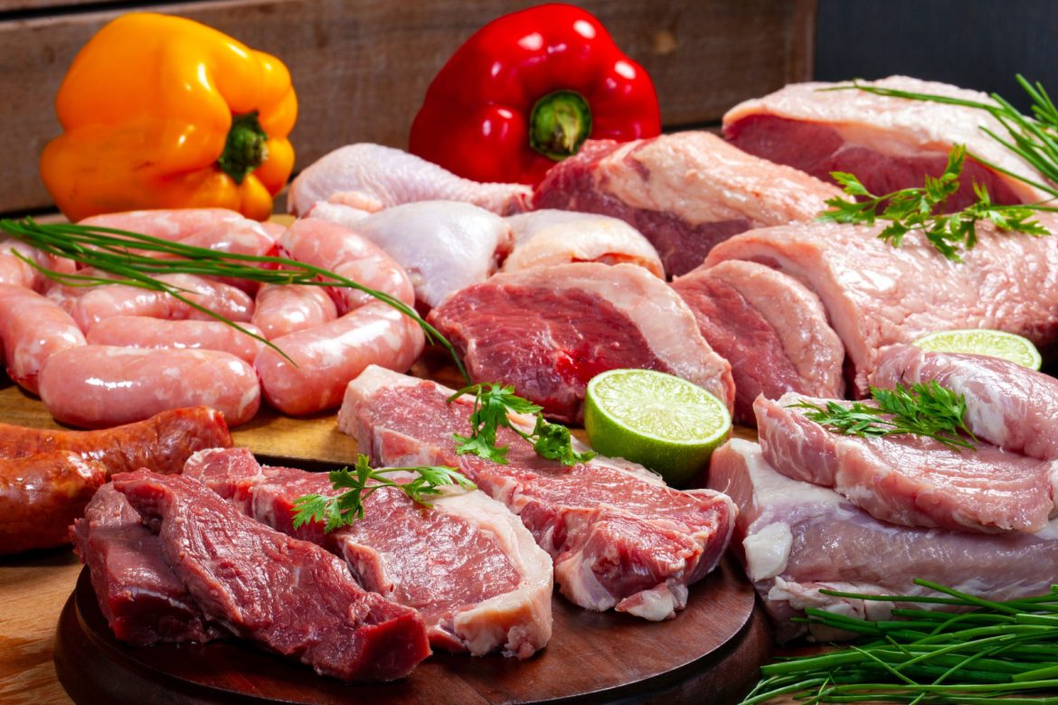 Specialiștii în nutriție ne spun câtă carne este recomandat sa consumăm pe săptămână și ce se întâmplă dacă depășim cantitatea respectivă